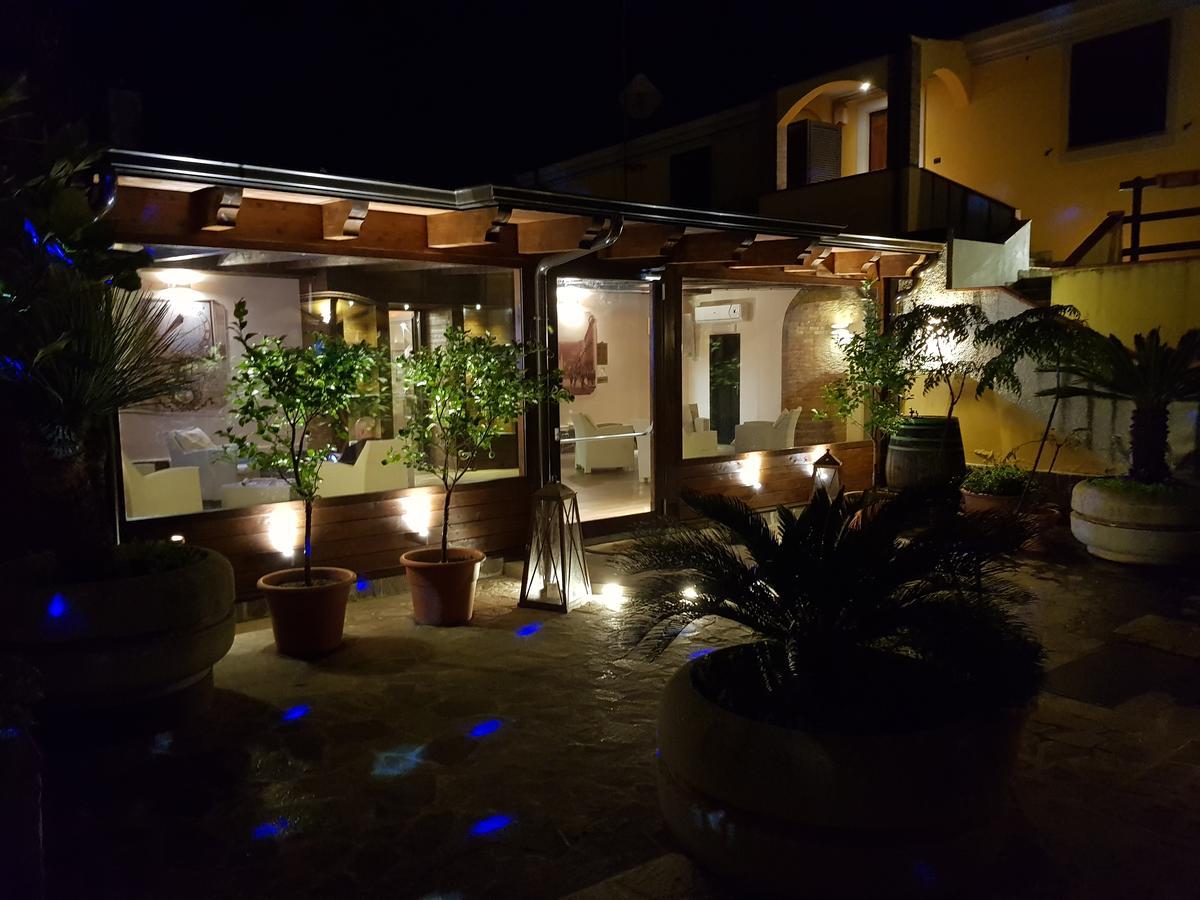 Il Borghetto Hotel Ristorante 拉默齐亚泰尔默 外观 照片