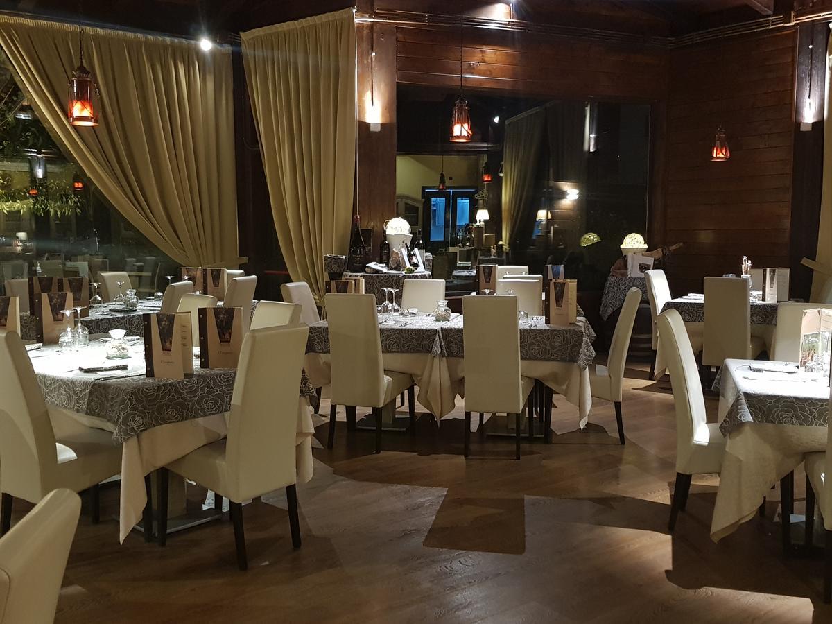 Il Borghetto Hotel Ristorante 拉默齐亚泰尔默 外观 照片