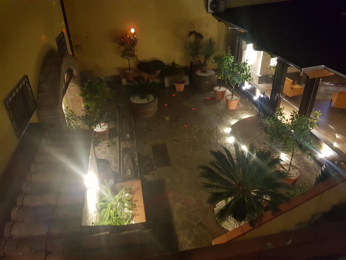 Il Borghetto Hotel Ristorante 拉默齐亚泰尔默 外观 照片